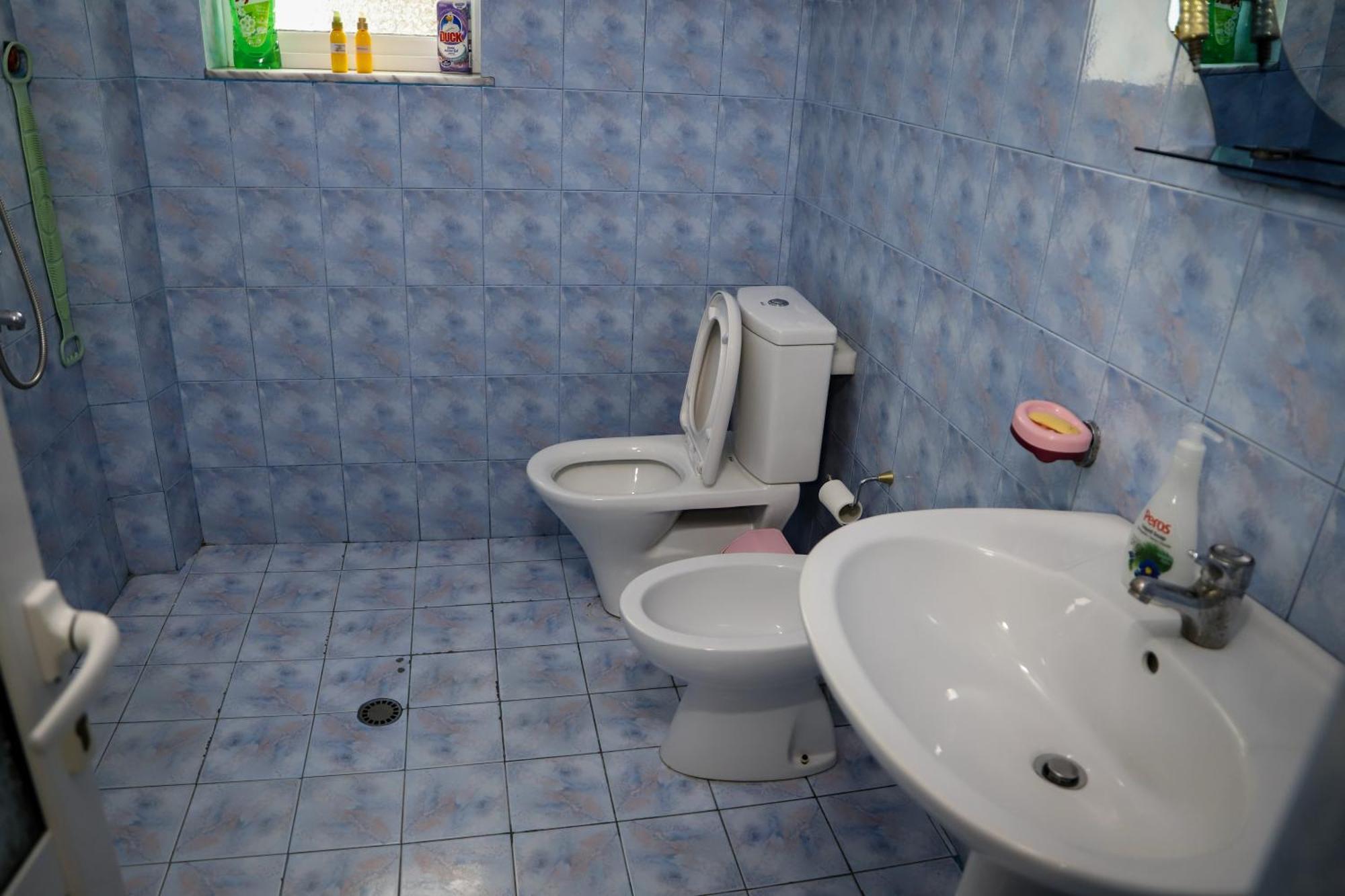 Lola'S Apartament Apartman Berat Kültér fotó